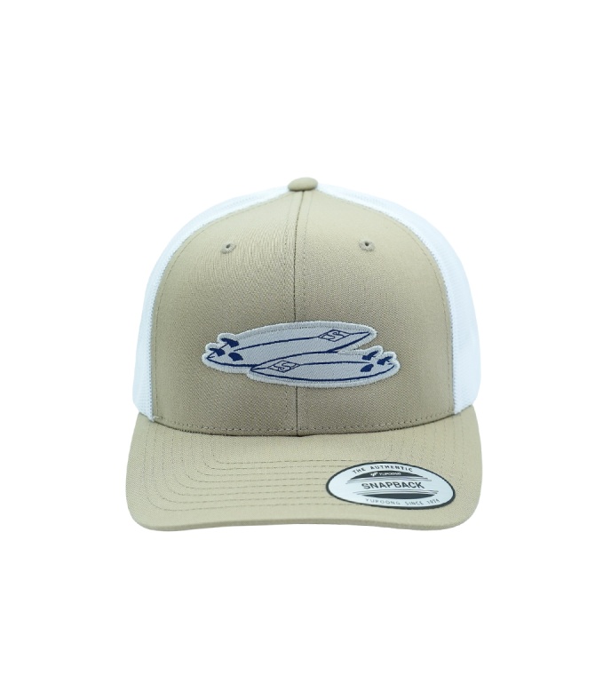 Visera STYLING Gor Reji Vis Curv Class Snapb - Camel/blanco