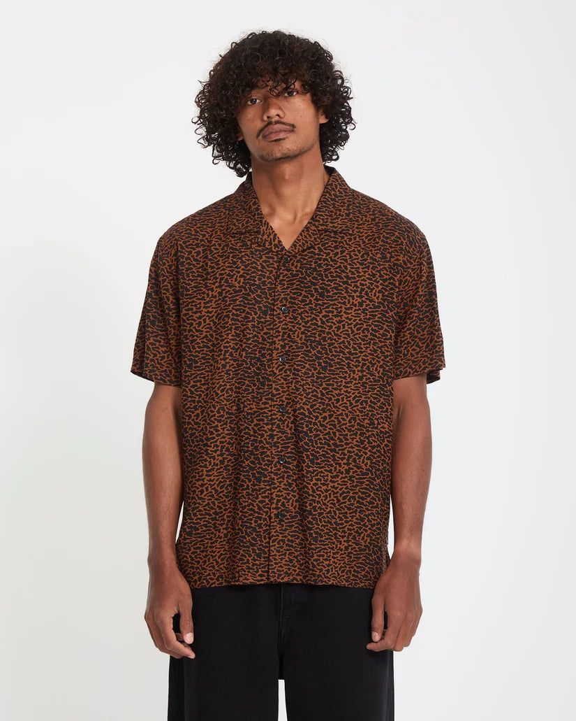 Camisa Volcom Utopias Print  - brown horn