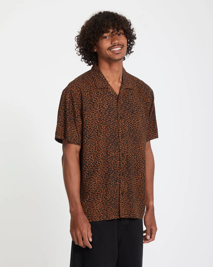 Camisa Volcom Utopias Print  - brown horn loading=