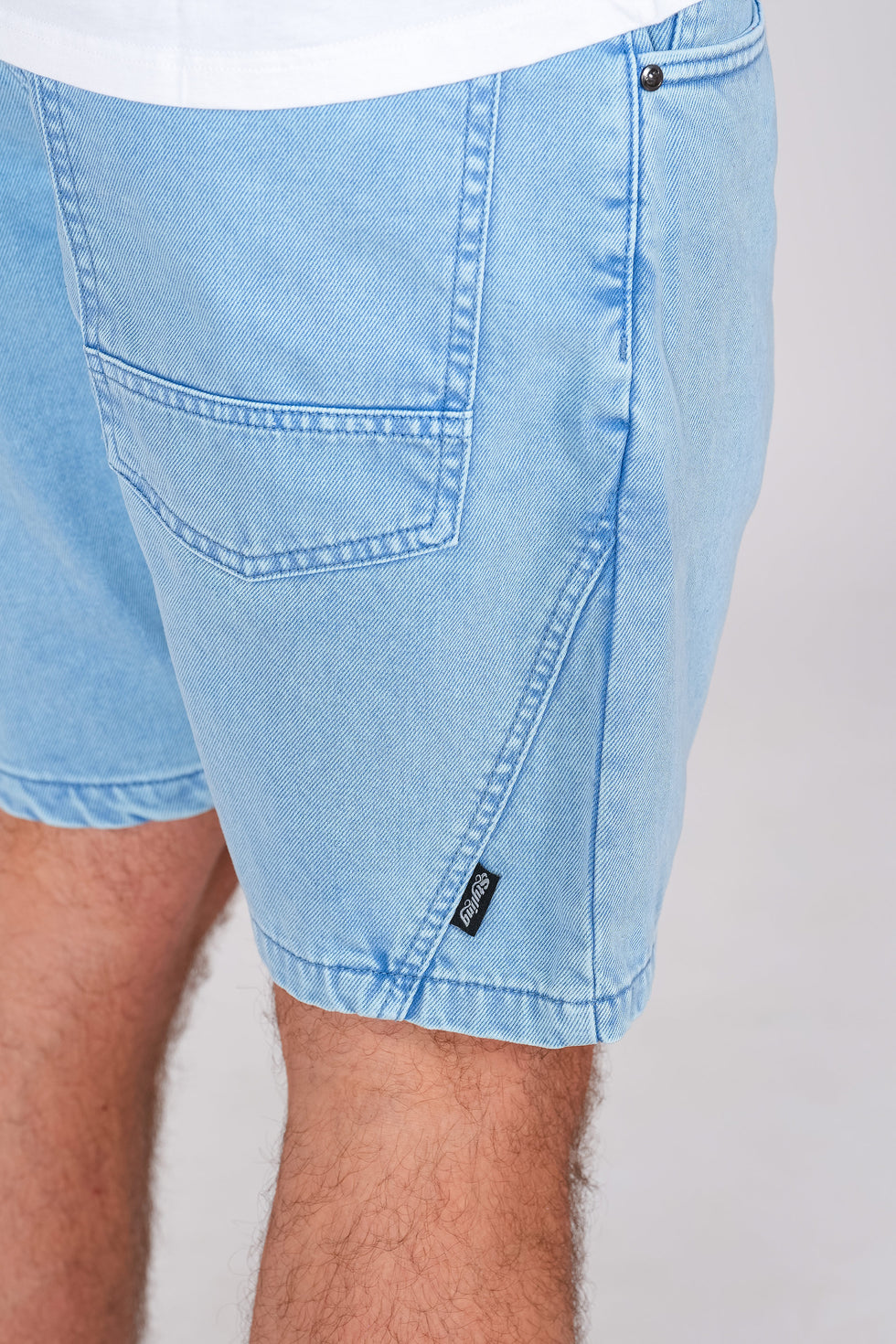 Bermuda Blizz - parisian blue loading=