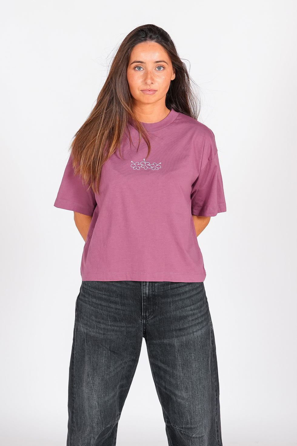 Camiseta Styling Flowers - cabernet